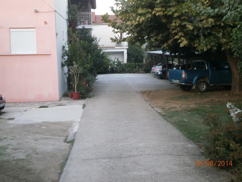 Ioannis Avrades Apartments Agiakampos  Ngoại thất bức ảnh