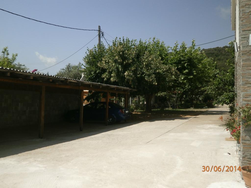 Ioannis Avrades Apartments Agiakampos  Ngoại thất bức ảnh