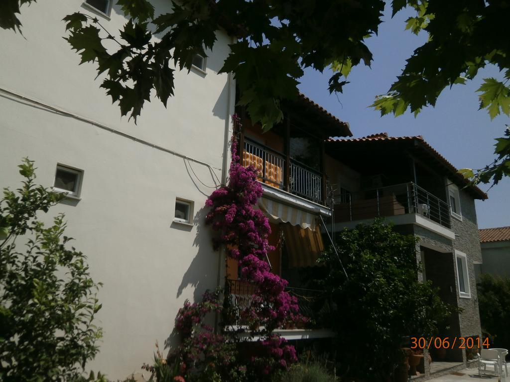 Ioannis Avrades Apartments Agiakampos  Ngoại thất bức ảnh