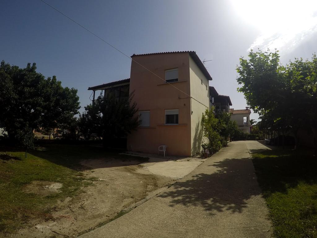 Ioannis Avrades Apartments Agiakampos  Ngoại thất bức ảnh