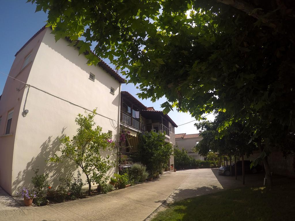 Ioannis Avrades Apartments Agiakampos  Ngoại thất bức ảnh