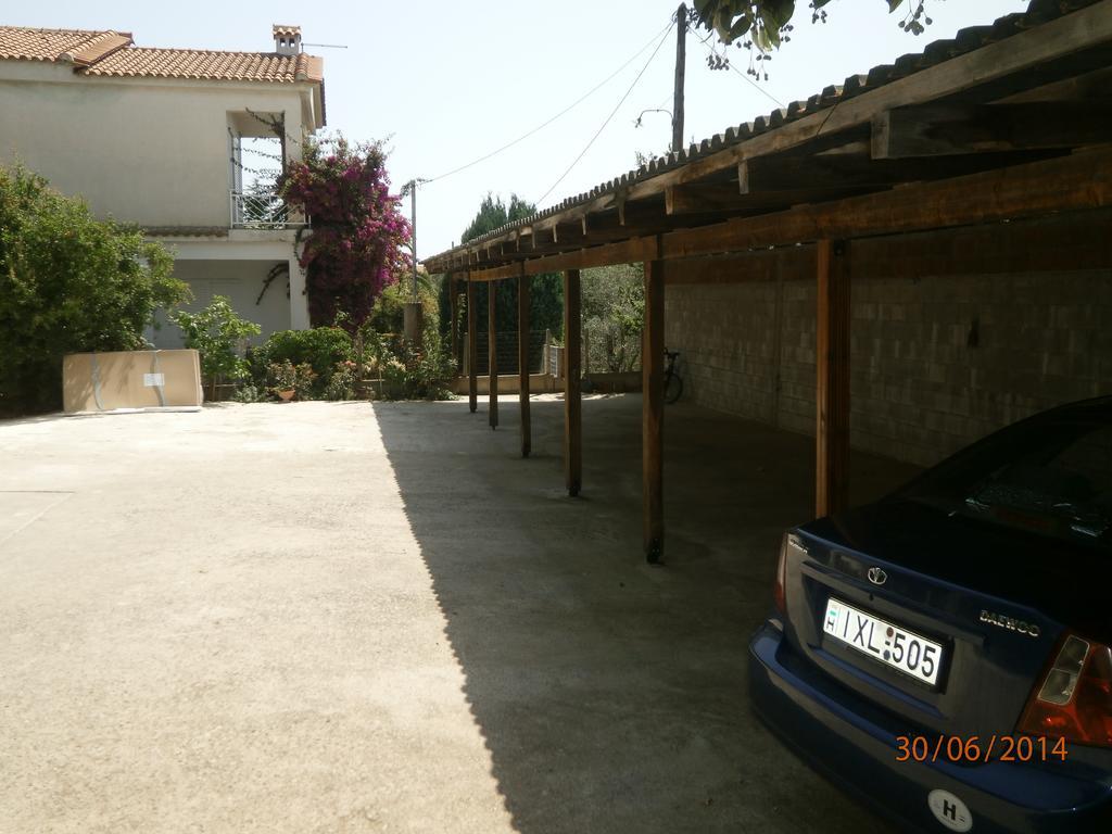 Ioannis Avrades Apartments Agiakampos  Ngoại thất bức ảnh